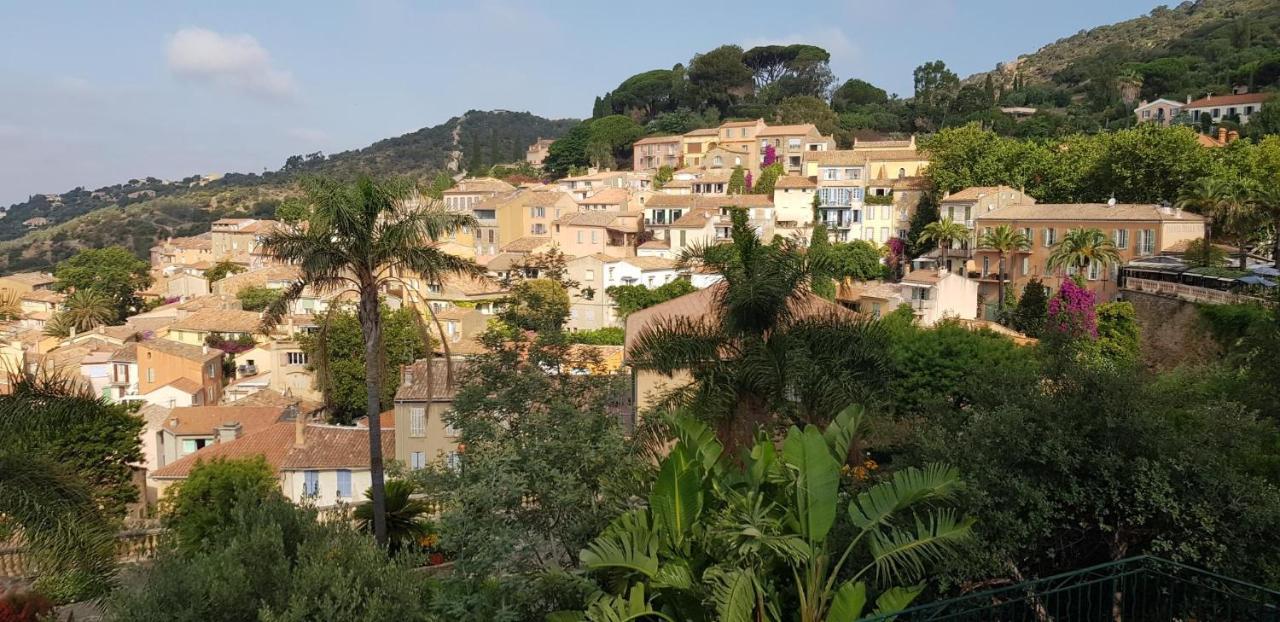 L'Odyssee Provencale, Un Duplex De Charme De 2 Chambres Au Pied Du Village Medieval De Bormes-Les-Mimosas, Offrant Des Prestations Haut De Gamme Et Une Superbe Vue Sur Le Massif Des Maures Zewnętrze zdjęcie